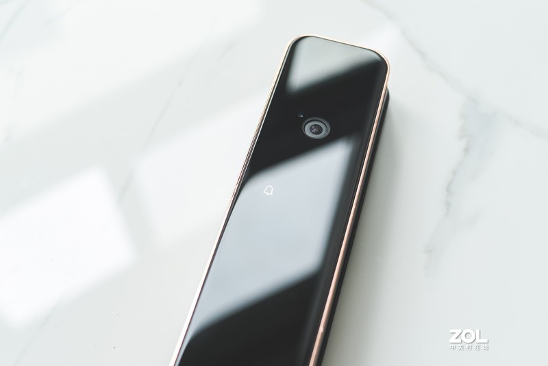 从伪智能到人脸识别，新旗舰德施曼R8，只为服务好更安全的家