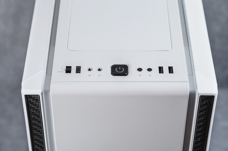 LOFT 主机开启 德商必酷 SILENT BASE 802 装机体验