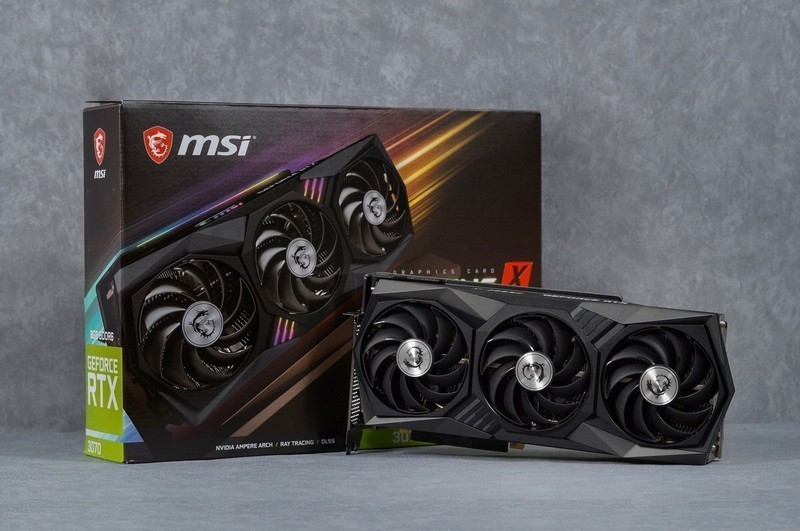 LOFT 主机开启 德商必酷 SILENT BASE 802 装机体验