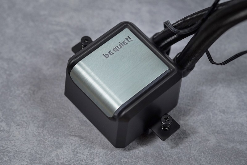 LOFT 主机开启 德商必酷 SILENT BASE 802 装机体验