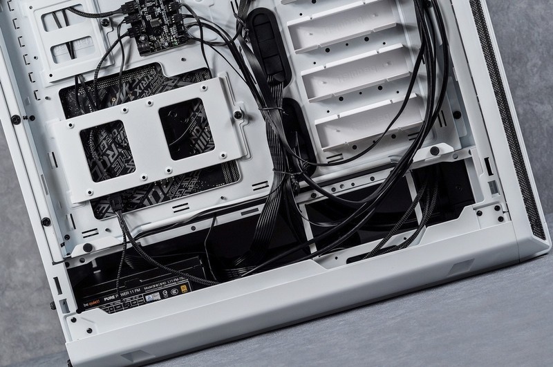 LOFT 主机开启 德商必酷 SILENT BASE 802 装机体验