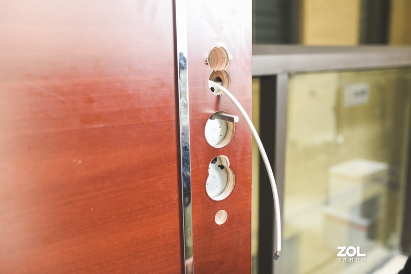 从伪智能到人脸识别，新旗舰德施曼R8，只为服务好更安全的家