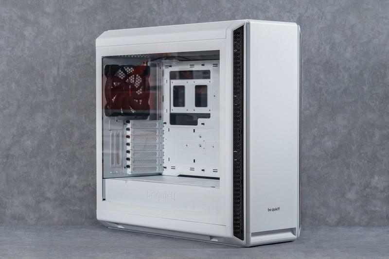 LOFT 主机开启 德商必酷 SILENT BASE 802 装机体验