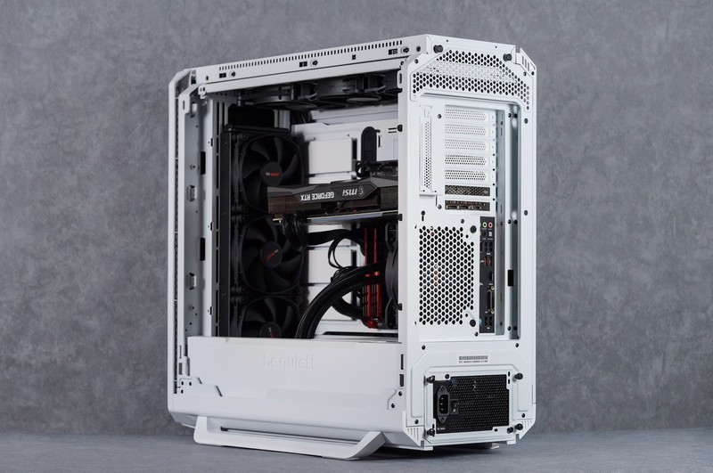 LOFT 主机开启 德商必酷 SILENT BASE 802 装机体验