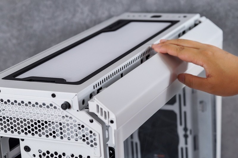 LOFT 主机开启 德商必酷 SILENT BASE 802 装机体验