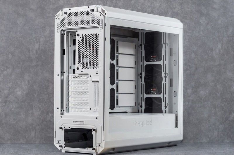 LOFT 主机开启 德商必酷 SILENT BASE 802 装机体验