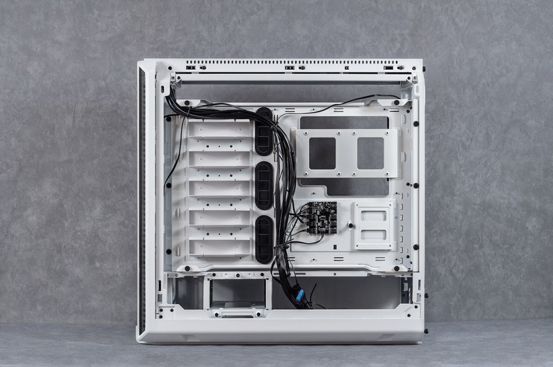 LOFT 主机开启 德商必酷 SILENT BASE 802 装机体验