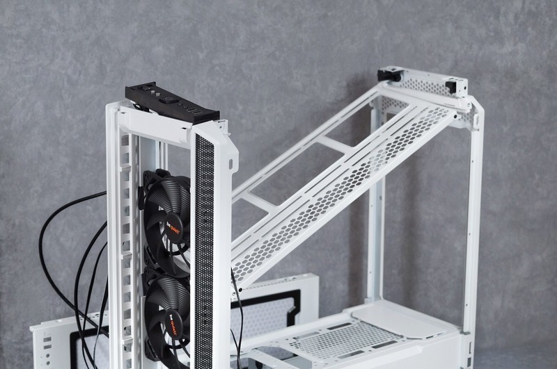 LOFT 主机开启 德商必酷 SILENT BASE 802 装机体验