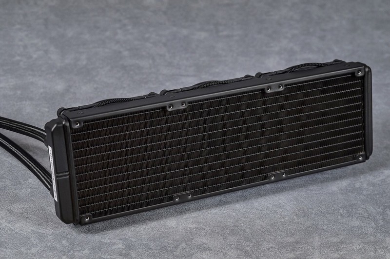 LOFT 主机开启 德商必酷 SILENT BASE 802 装机体验