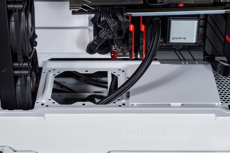 LOFT 主机开启 德商必酷 SILENT BASE 802 装机体验