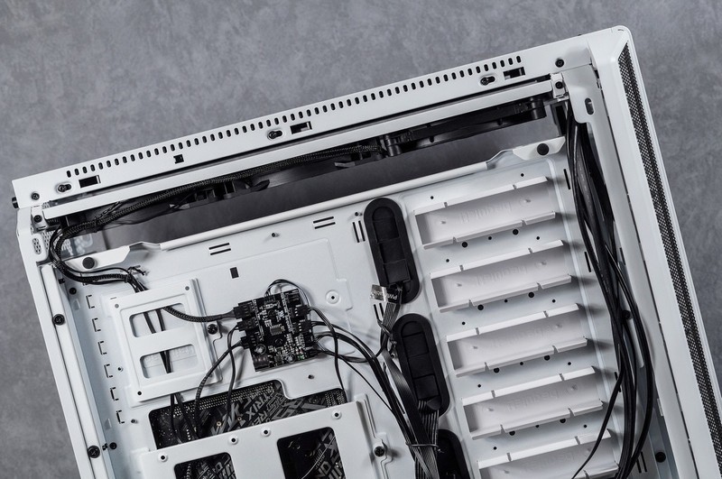 LOFT 主机开启 德商必酷 SILENT BASE 802 装机体验