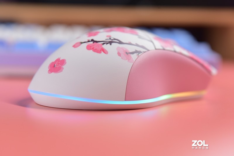 这应该是今年zui好看的桌面摆件了—达尔优EM901轻量化双模无线鼠标