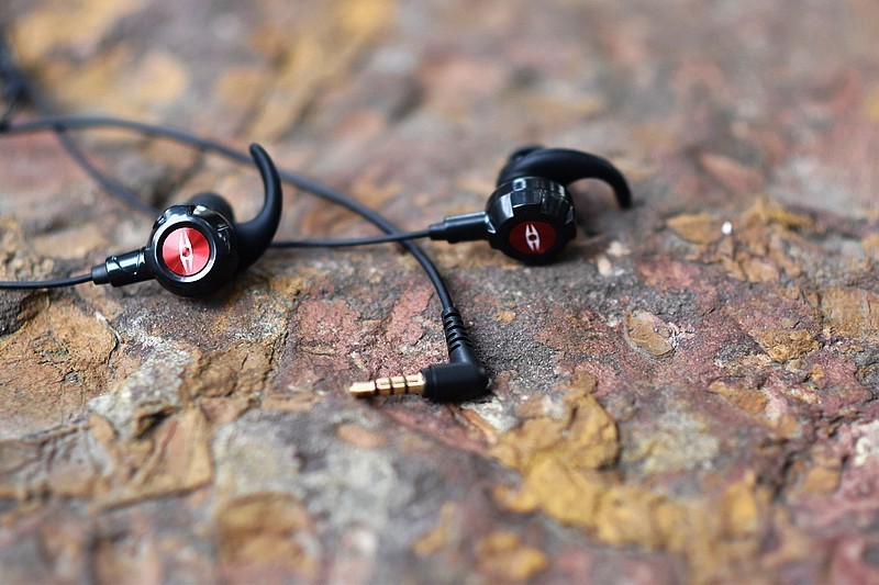 双麦体验 掌握战局 得胜“驰SPRINT”电竞耳机