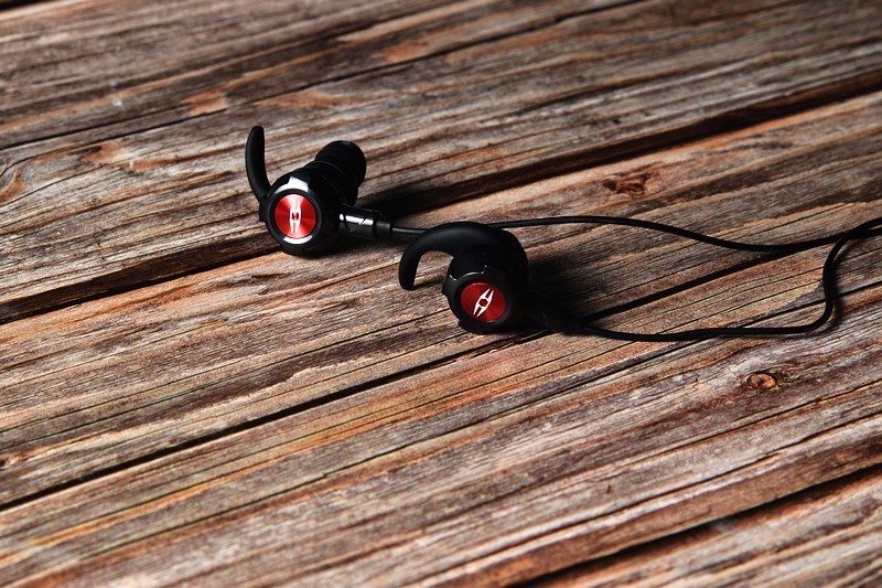 双麦体验 掌握战局 得胜“驰SPRINT”电竞耳机