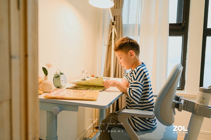 有孩子必买系列：你知道学习桌怎么选吗？乐歌电动儿童学习桌分享