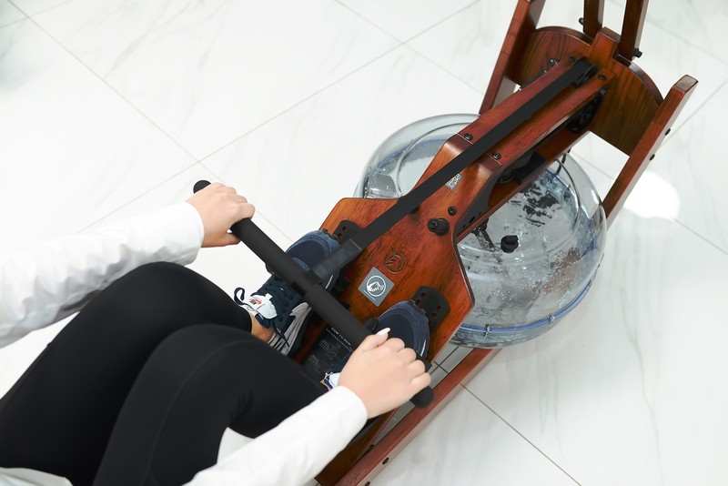 入圈华为HiLink 智联的野小兽划船机，香不香？美女来给真相了