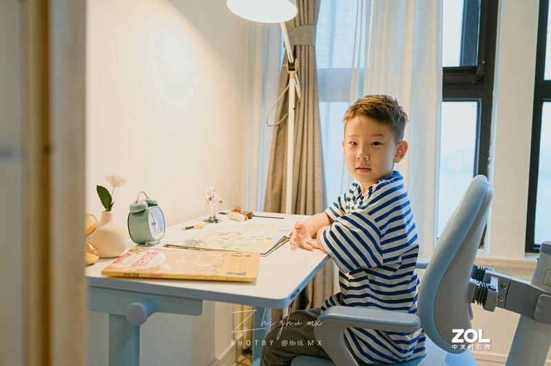 有孩子必买系列：你知道学习桌怎么选吗？乐歌电动儿童学习桌分享