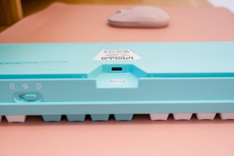 HELLO GANSS HS 98T三模机械键盘评测：高颜值，这就是我想要的键盘