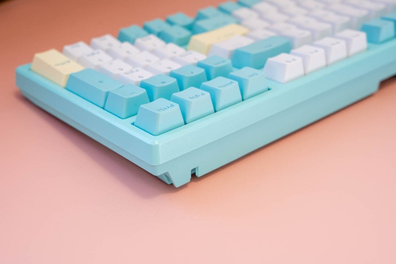 HELLO GANSS HS 98T三模机械键盘评测：高颜值，这就是我想要的键盘