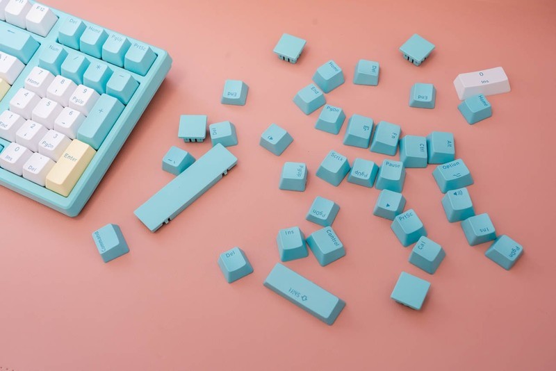 HELLO GANSS HS 98T三模机械键盘评测：高颜值，这就是我想要的键盘