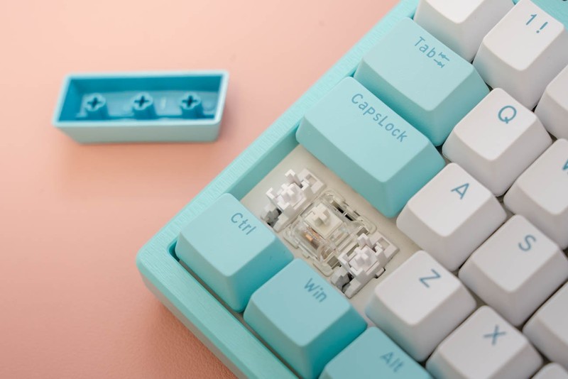 HELLO GANSS HS 98T三模机械键盘评测：高颜值，这就是我想要的键盘