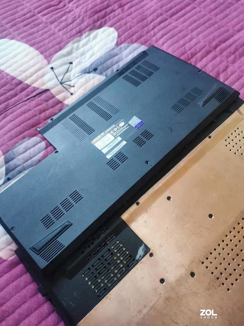 神舟笔记本散热改装，纯铜后盖降温真好