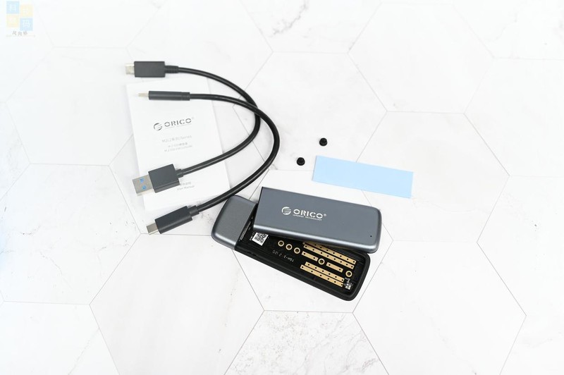 兼容性更好硬盘盒，M.2 NVME+NGFF双协议，ORICO外置硬盘盒上手