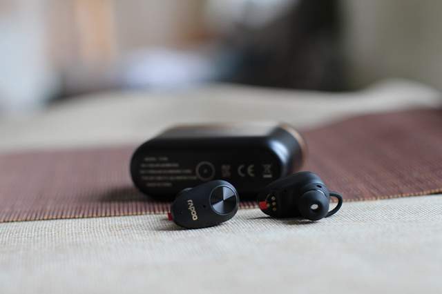 “大块头大智慧”，说说刚到手的雷柏Ti100真无线蓝牙耳机