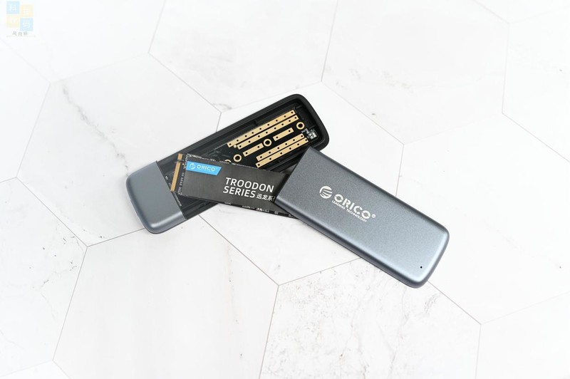 兼容性更好硬盘盒，M.2 NVME+NGFF双协议，ORICO外置硬盘盒上手