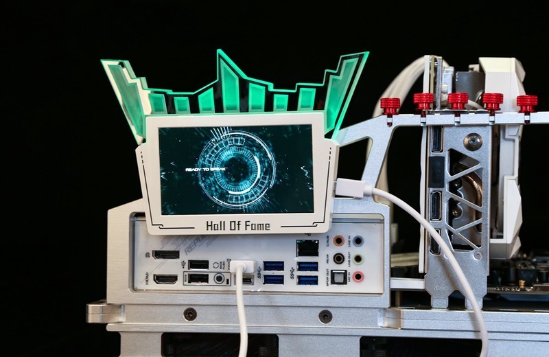 久等了，RTX 3090 HOF 今日上架！开箱评测也来了