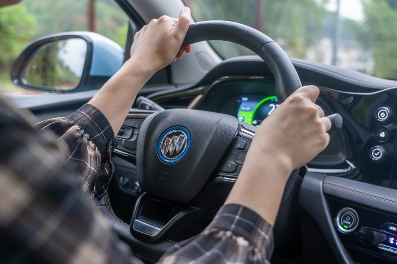 远离都市喧嚣，投身青山绿水——别克微蓝7纯电SUV体验记