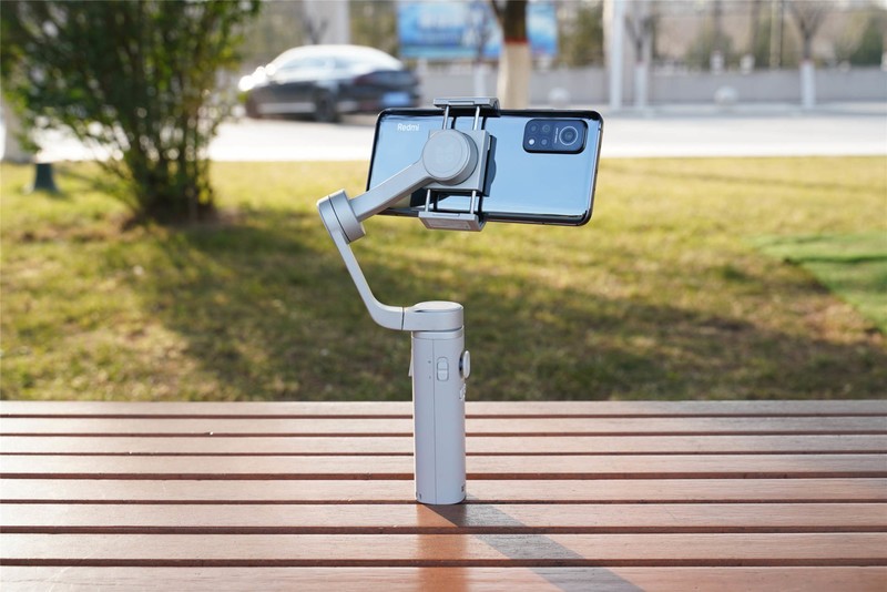 Capture π评测: 抖音APP也能追踪的折叠手机云台