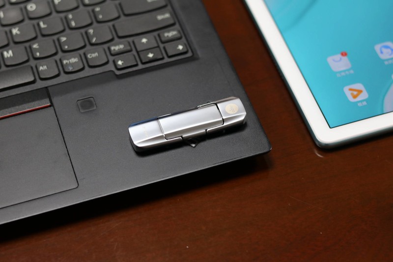 USSD高速固态U盘评测，解决职场痛点问题，1GB数据传输只需2秒