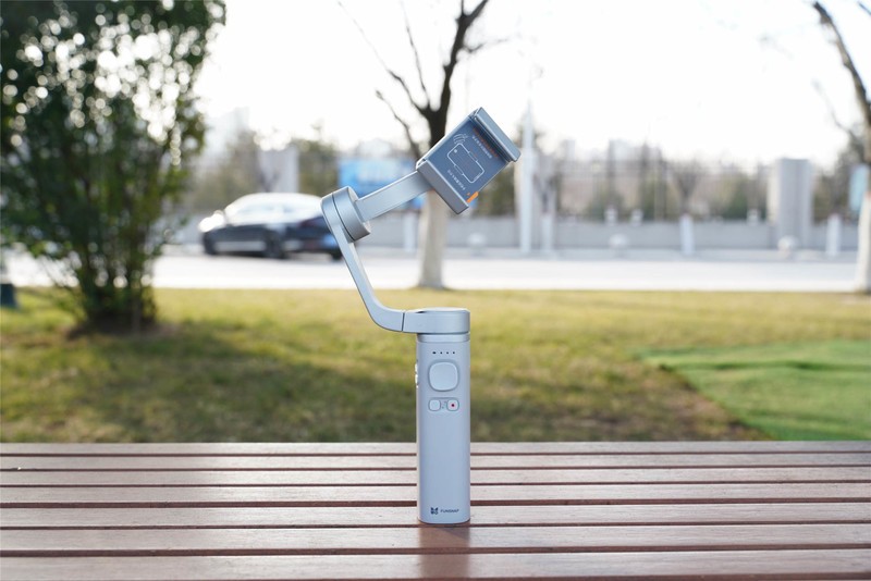 Capture π评测: 抖音APP也能追踪的折叠手机云台