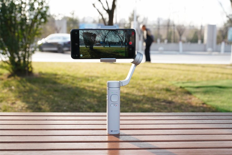 Capture π评测: 抖音APP也能追踪的折叠手机云台