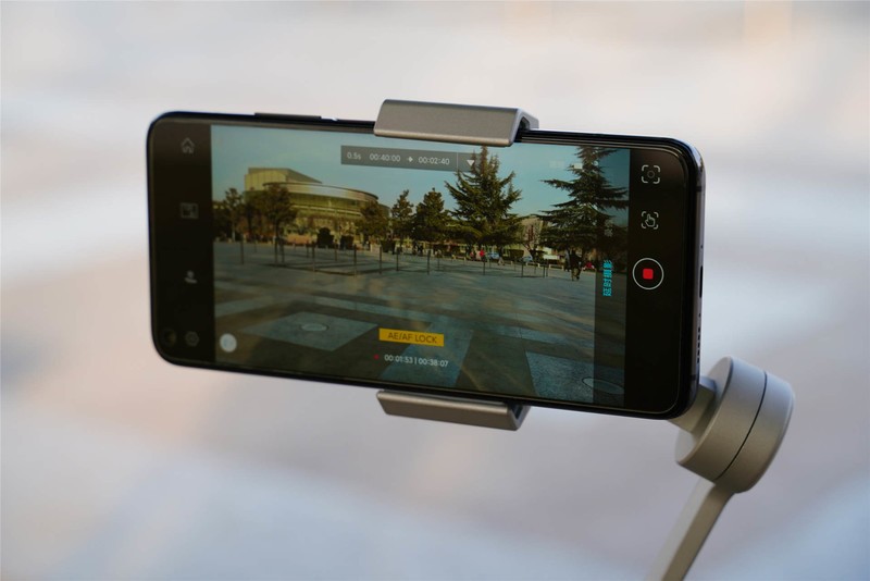 Capture π评测: 抖音APP也能追踪的折叠手机云台