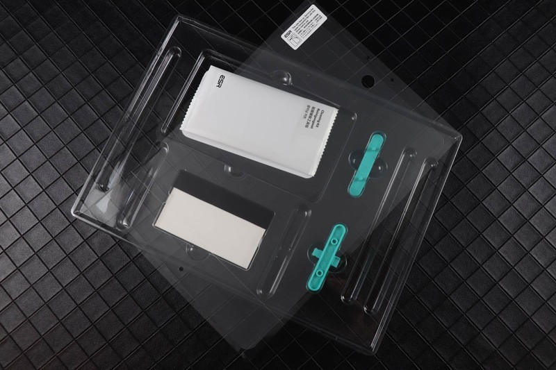 亿色ipad平板膜，保护套：手感好，使用方便