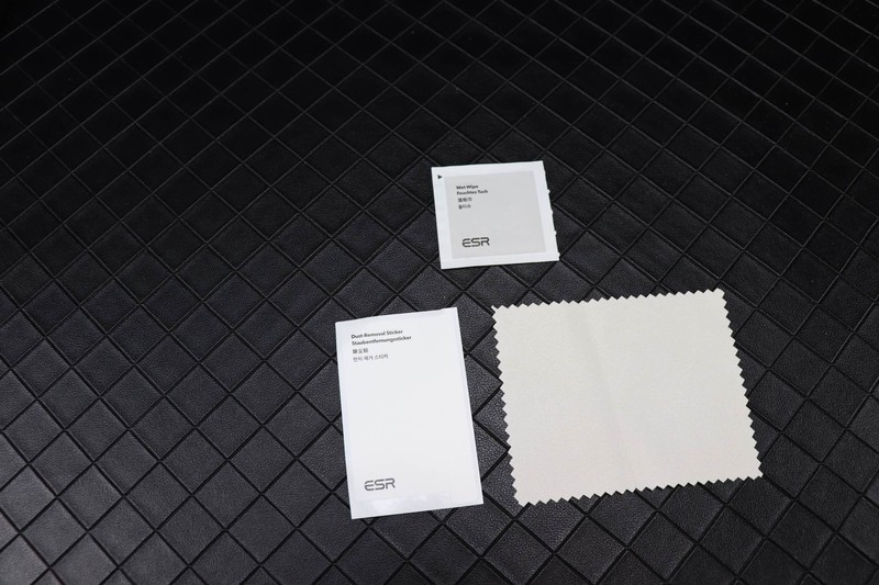 亿色ipad平板膜，保护套：手感好，使用方便