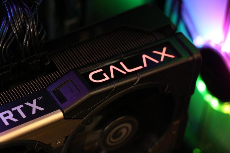 影驰全家桶 | 明明可以单挑，偏偏要组团出战！