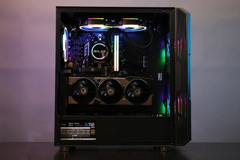 影驰全家桶 | 明明可以单挑，偏偏要组团出战！