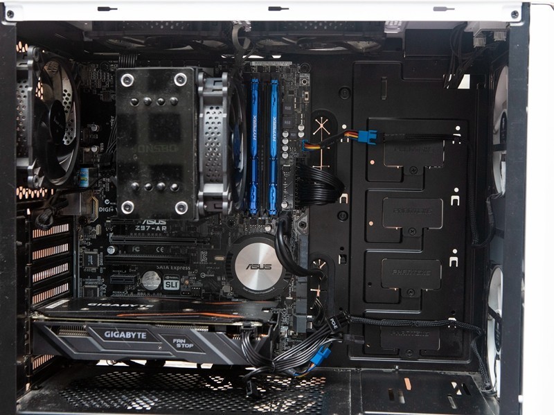 稳定高能效，极致性价比——Tt钢影650W白金全模组电源