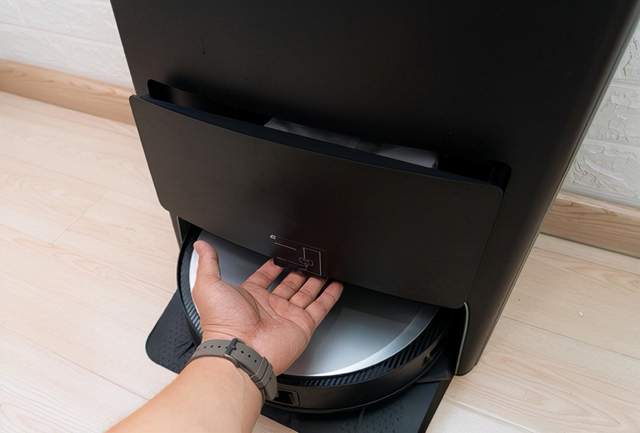 一站式清洁中心，轻松解决家庭打扫难题，科沃斯地宝X1 OMNI体验