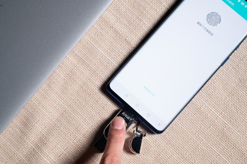 隐私存储好手段，安全空间一触即达，忆捷FU68指纹加密U盘体验