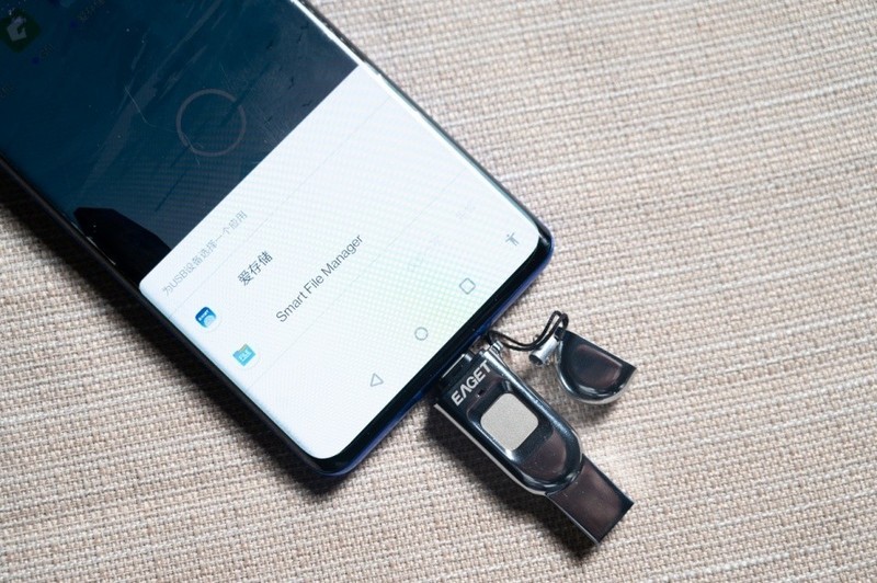 隐私存储好手段，安全空间一触即达，忆捷FU68指纹加密U盘体验