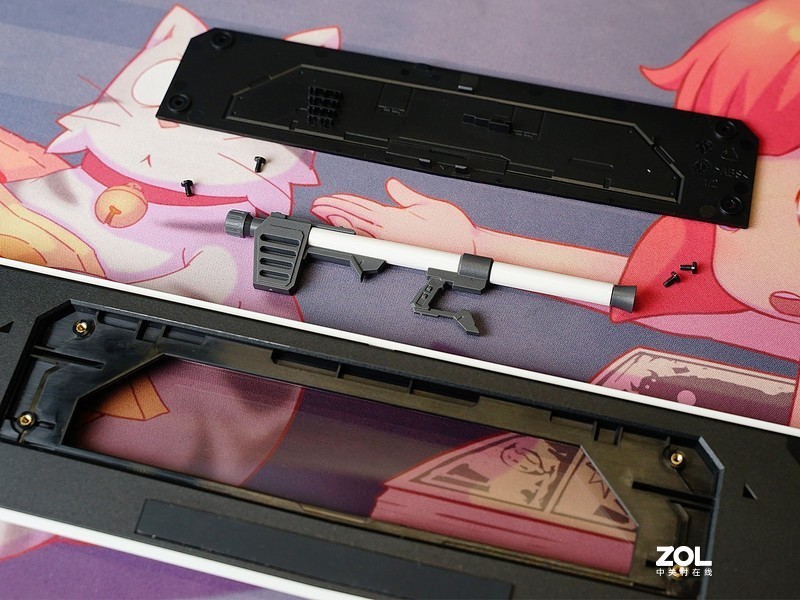 不折腾不快乐，再玩各种桌面好物，显示器、键鼠、耳机、充电器等等全都有