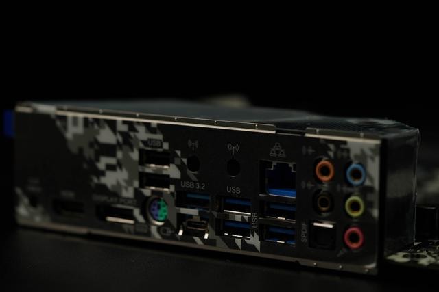 3900X+华擎B550M钢铁传奇 简易超频分享