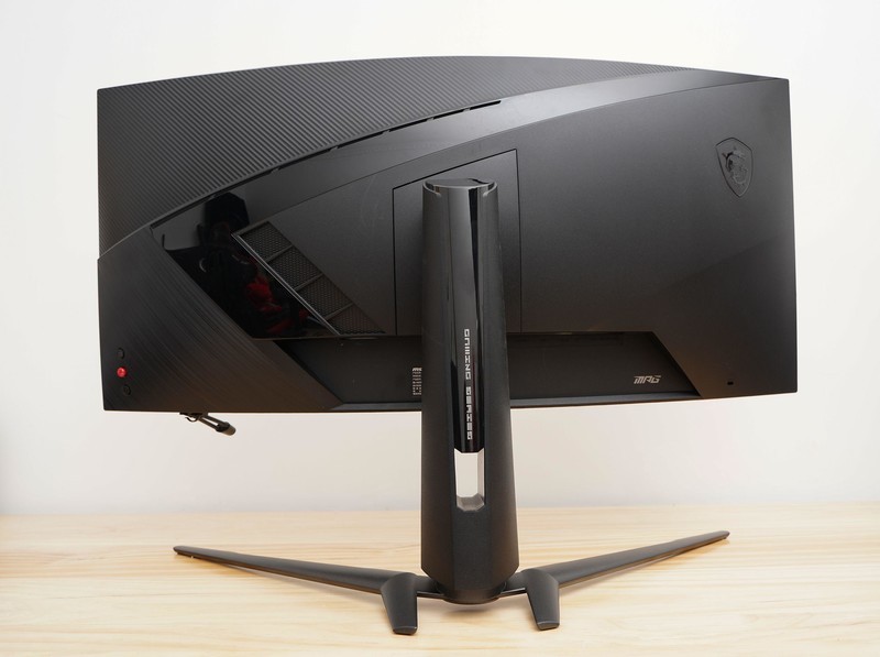 大屏沉浸就是爽 微星月神Optix MPG343CQR体验