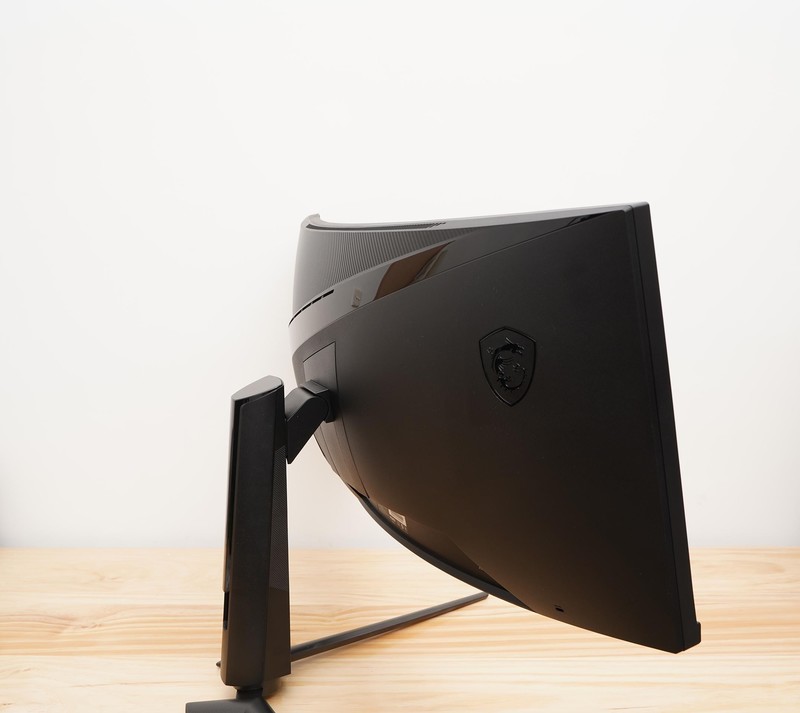 大屏沉浸就是爽 微星月神Optix MPG343CQR体验