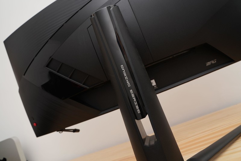 大屏沉浸就是爽 微星月神Optix MPG343CQR体验