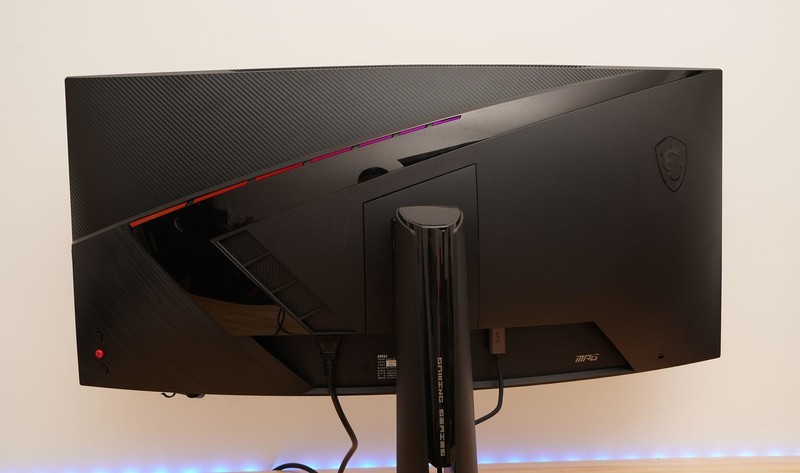 大屏沉浸就是爽 微星月神Optix MPG343CQR体验